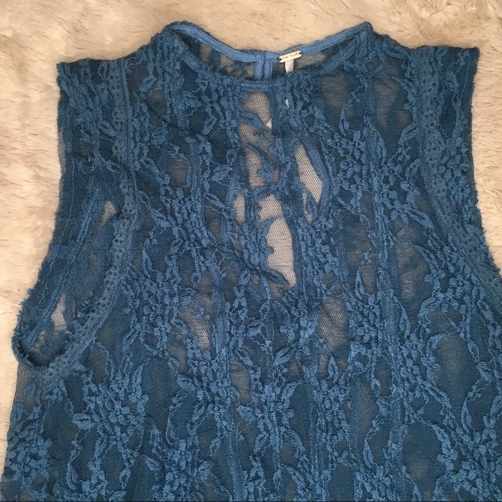 Free People Sheer Blue Floral Boho Sleeveless Top Size Small Cute Hippie - Picture 2 of 8